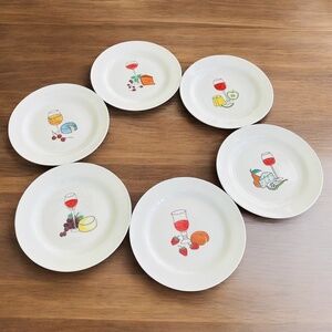 VTG Ursula Dodge for Signature  - Set of 6 Wine & Cheese Appetizer Plates
